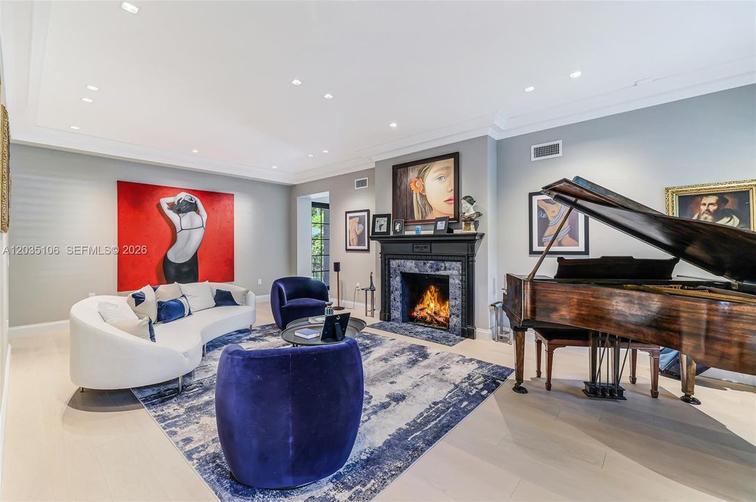 For Sale: $14,900,000 (6 beds, 6 baths, 6000 Square Feet)