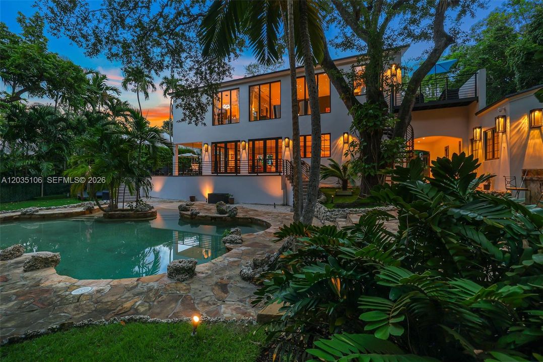 For Sale: $14,900,000 (6 beds, 6 baths, 6000 Square Feet)