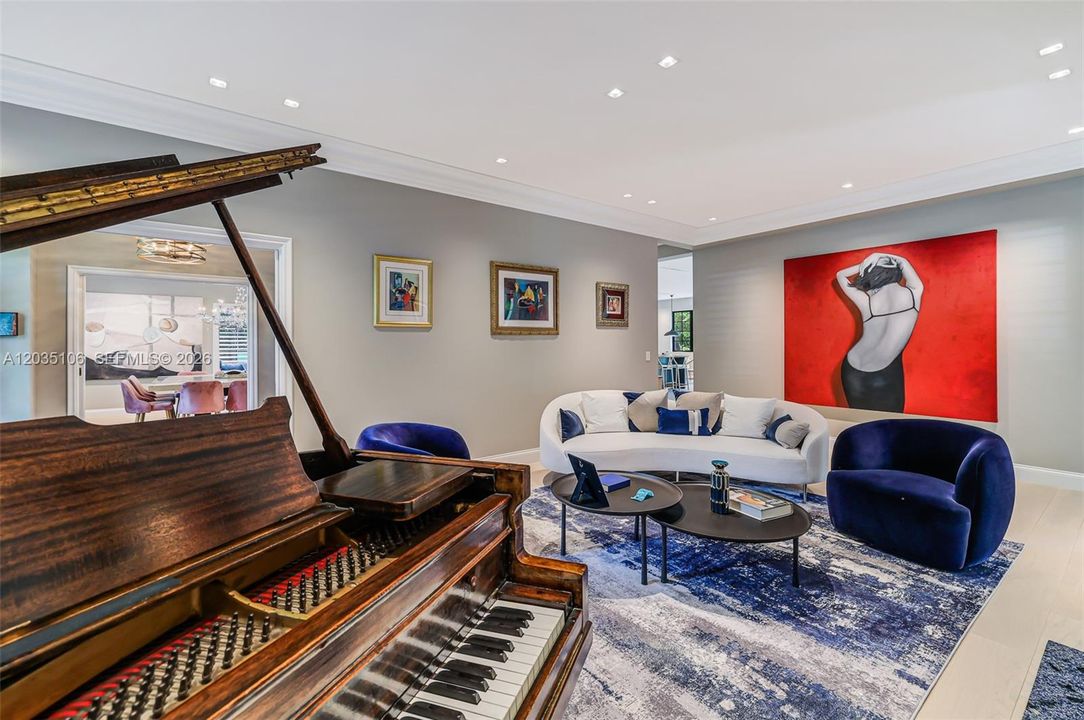 For Sale: $14,900,000 (6 beds, 6 baths, 6000 Square Feet)