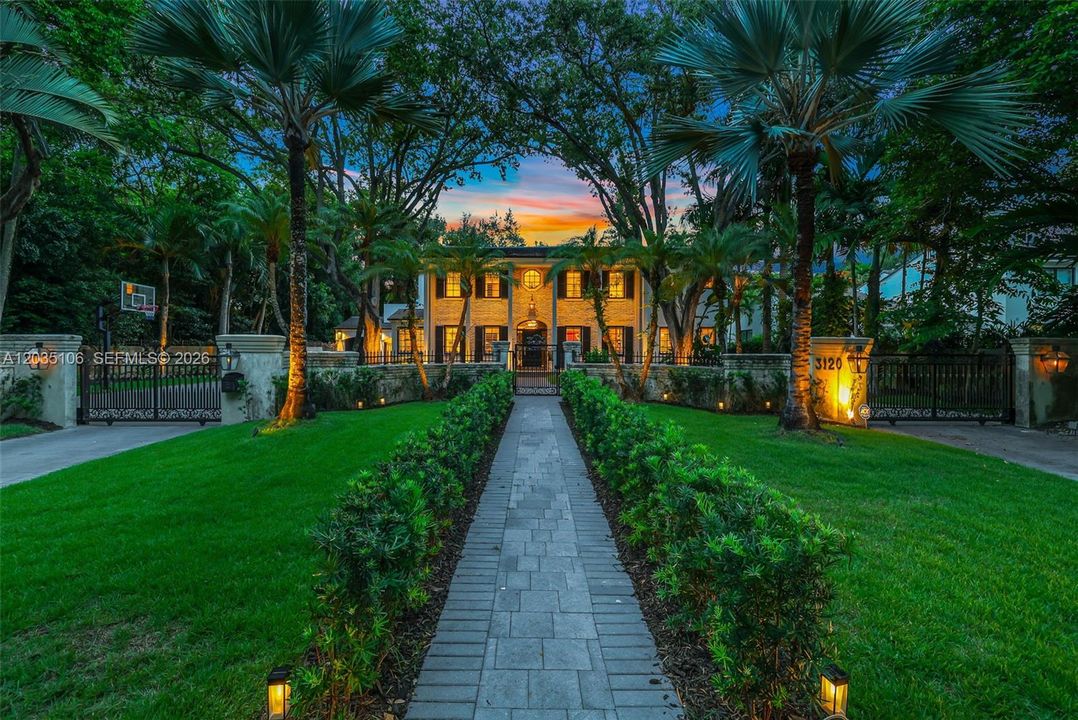For Sale: $14,900,000 (6 beds, 6 baths, 6000 Square Feet)
