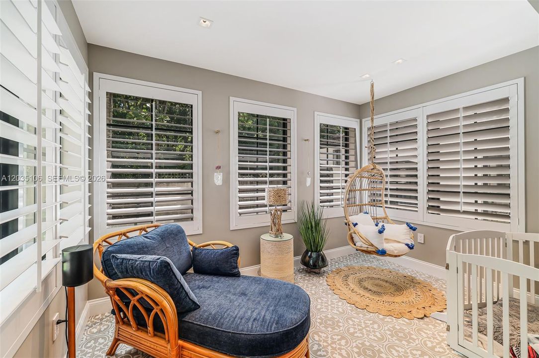 For Sale: $14,900,000 (6 beds, 6 baths, 6000 Square Feet)