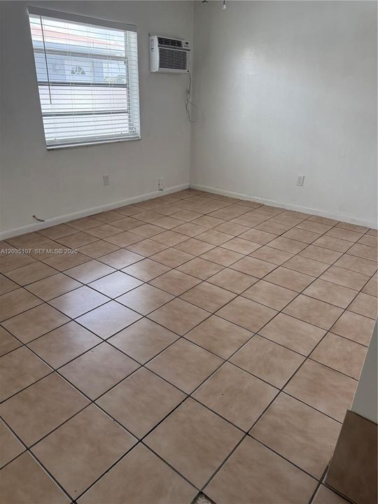 En Renta: $2,250 (2 camas, 2 baños, 4120 Pies cuadrados)
