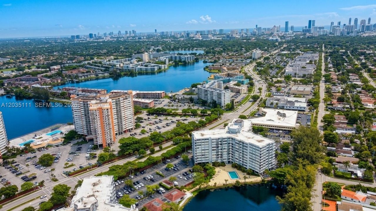 For Sale: $255,000 (2 beds, 2 baths, 1257 Square Feet)