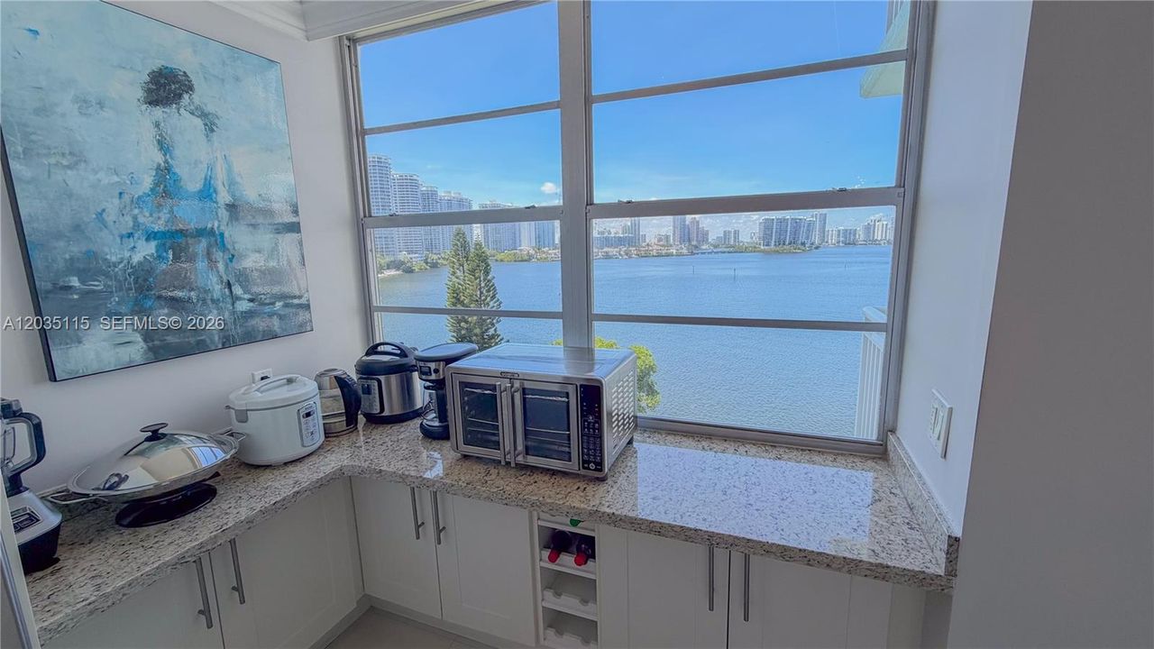 For Sale: $615,900 (2 beds, 2 baths, 1488 Square Feet)