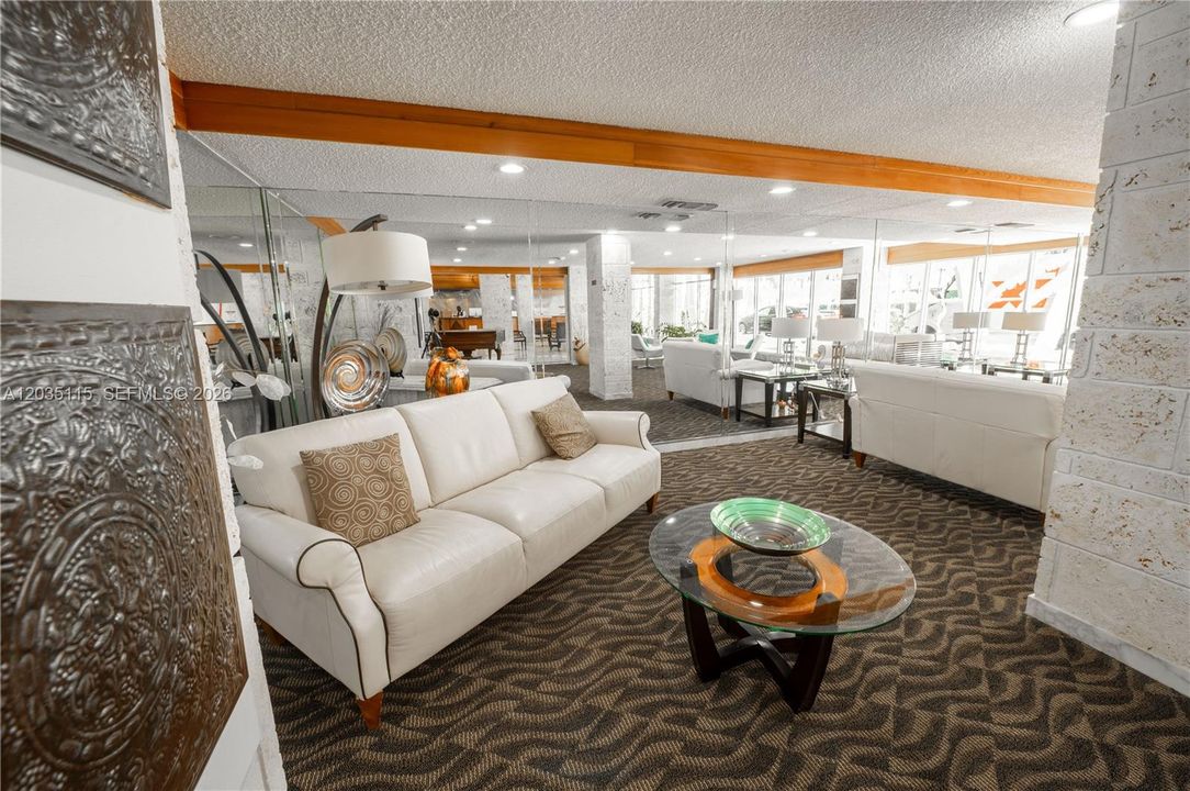 For Sale: $615,900 (2 beds, 2 baths, 1488 Square Feet)