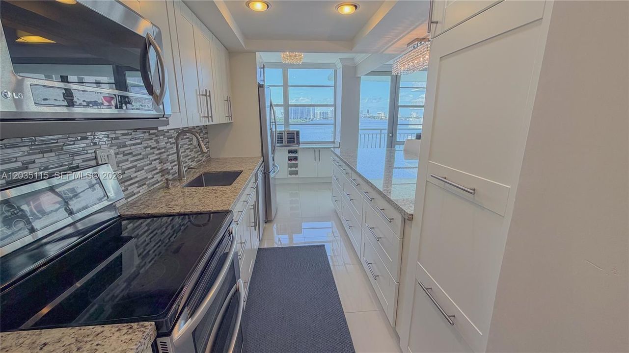 For Sale: $615,900 (2 beds, 2 baths, 1488 Square Feet)