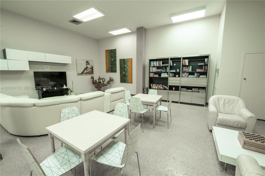 For Sale: $615,900 (2 beds, 2 baths, 1488 Square Feet)
