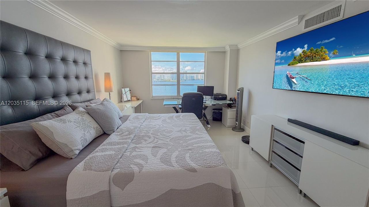 For Sale: $615,900 (2 beds, 2 baths, 1488 Square Feet)