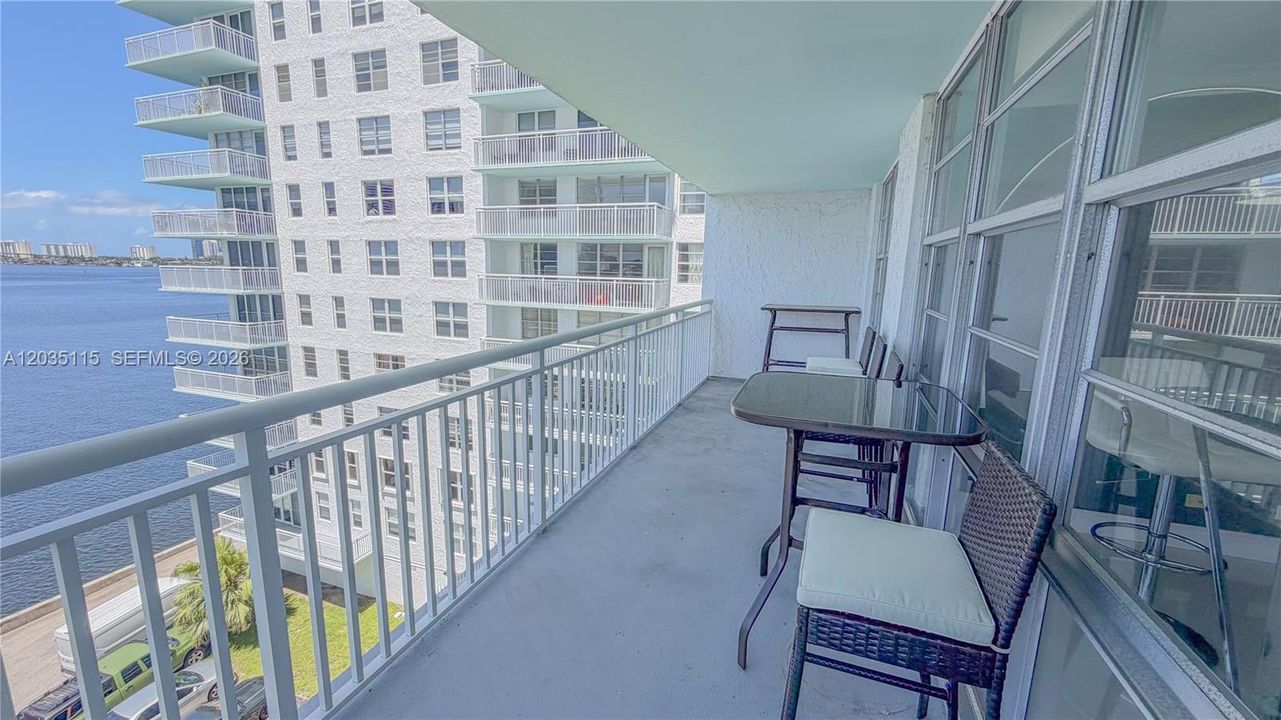 For Sale: $615,900 (2 beds, 2 baths, 1488 Square Feet)