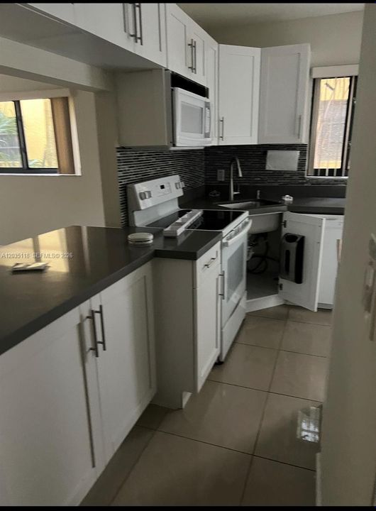 En Renta: $4,200 (3 camas, 2 baños, 3048 Pies cuadrados)