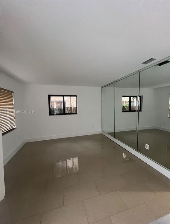 En Renta: $4,200 (3 camas, 2 baños, 3048 Pies cuadrados)