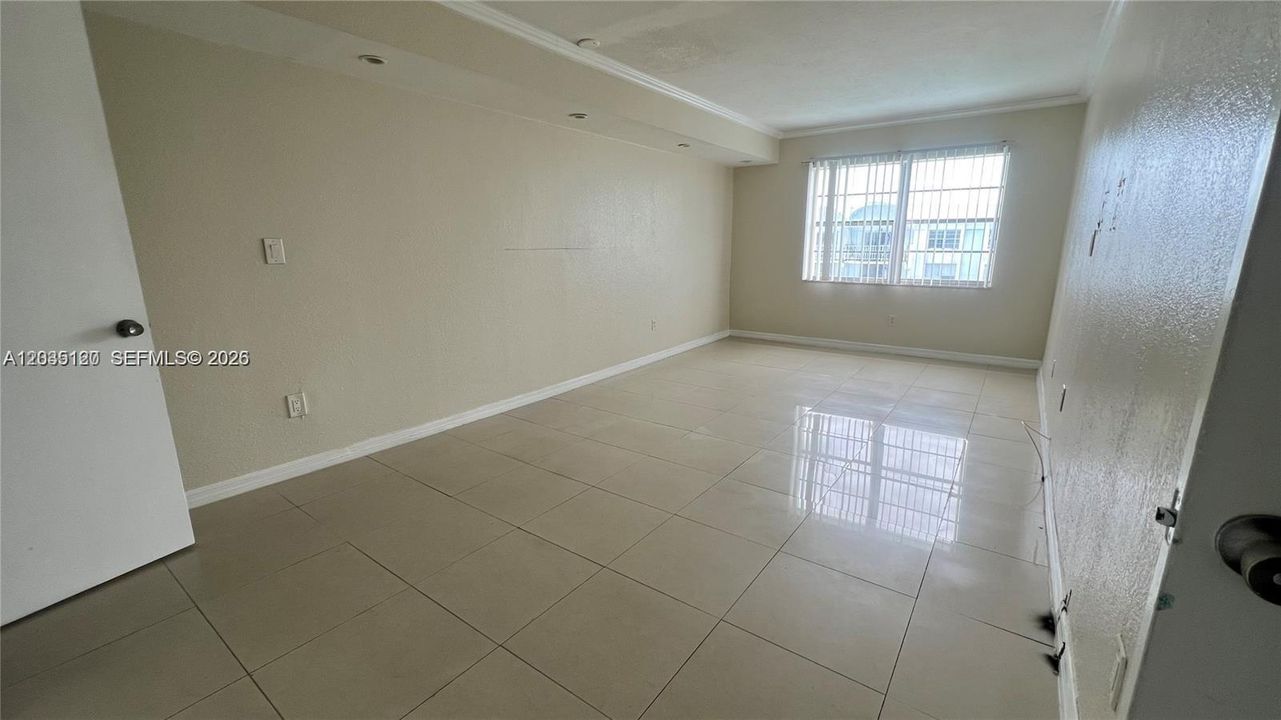 For Sale: $189,500 (2 beds, 2 baths, 1175 Square Feet)
