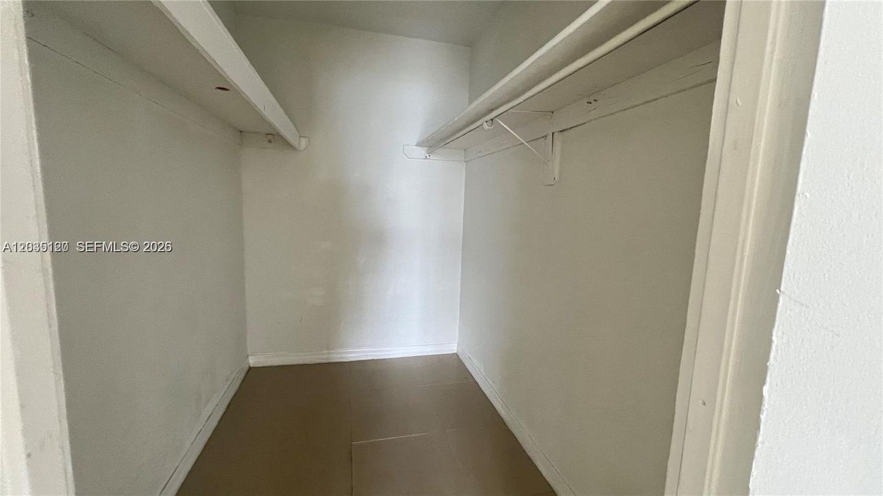 For Sale: $189,500 (2 beds, 2 baths, 1175 Square Feet)