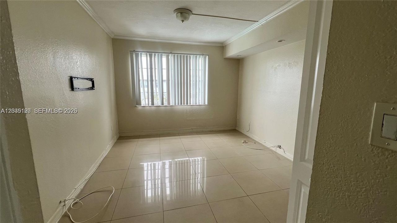 For Sale: $189,500 (2 beds, 2 baths, 1175 Square Feet)