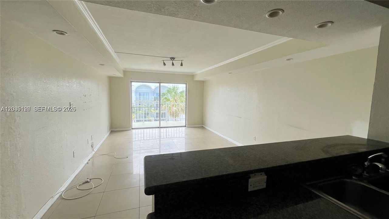 For Sale: $189,500 (2 beds, 2 baths, 1175 Square Feet)