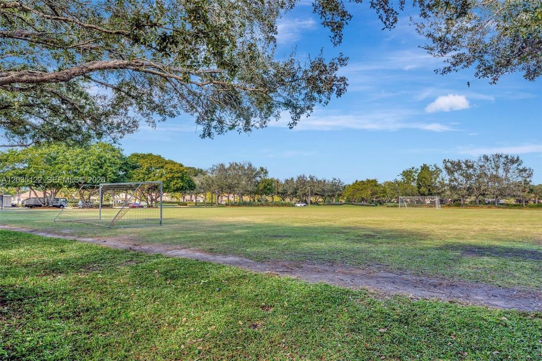 For Sale: $1,199,000 (5 beds, 4 baths, 3122 Square Feet)