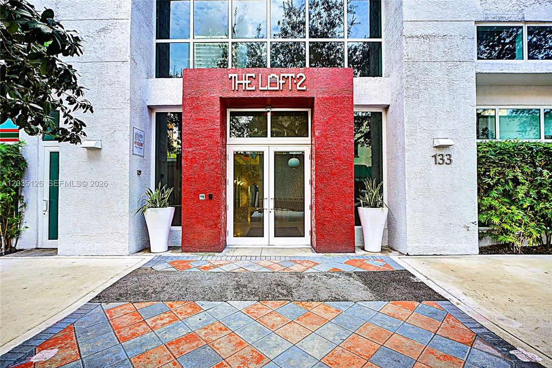 For Sale: $465,000 (2 beds, 2 baths, 1153 Square Feet)