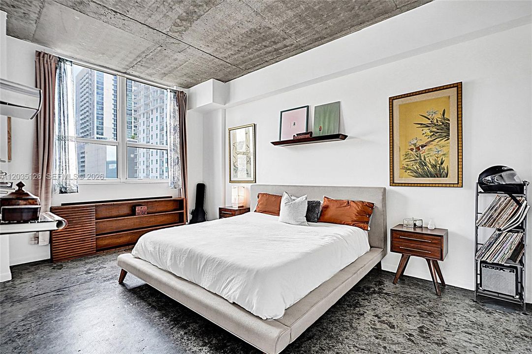 For Sale: $465,000 (2 beds, 2 baths, 1153 Square Feet)