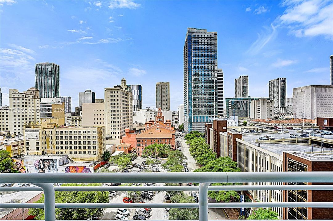 For Sale: $465,000 (2 beds, 2 baths, 1153 Square Feet)