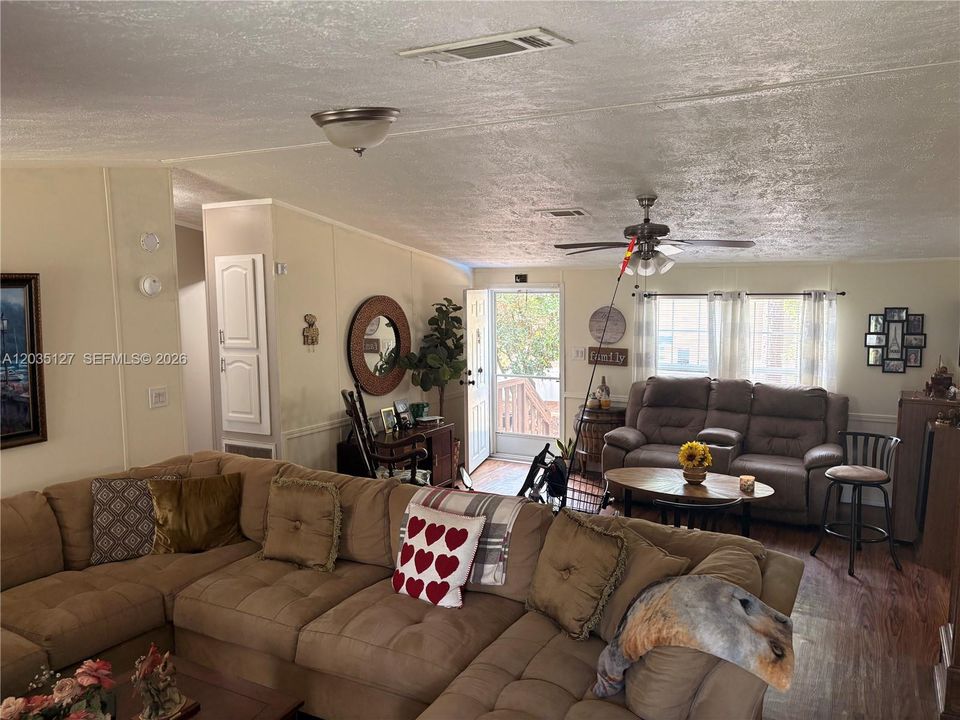 En Venta: $65,000 (3 camas, 2 baños, 0 Pies cuadrados)