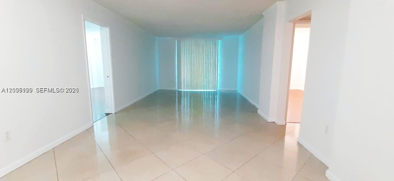 For Sale: $250,000 (2 beds, 2 baths, 1010 Square Feet)