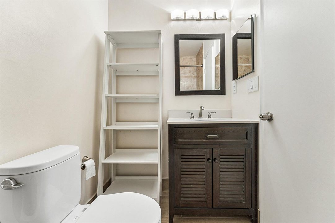 2nd Bathroom