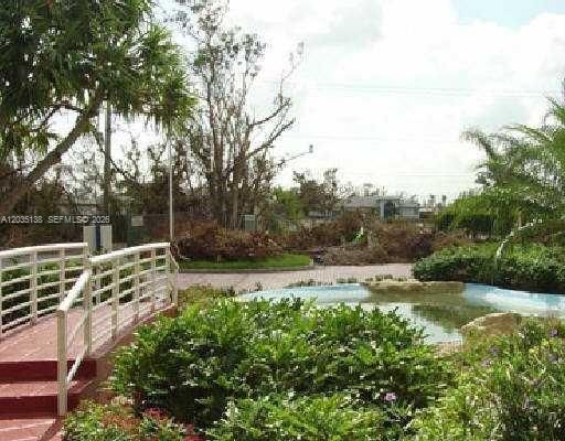 For Sale: $174,900 (2 beds, 2 baths, 1020 Square Feet)