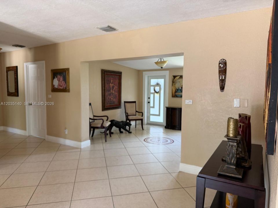 For Sale: $799,000 (3 beds, 2 baths, 1976 Square Feet)