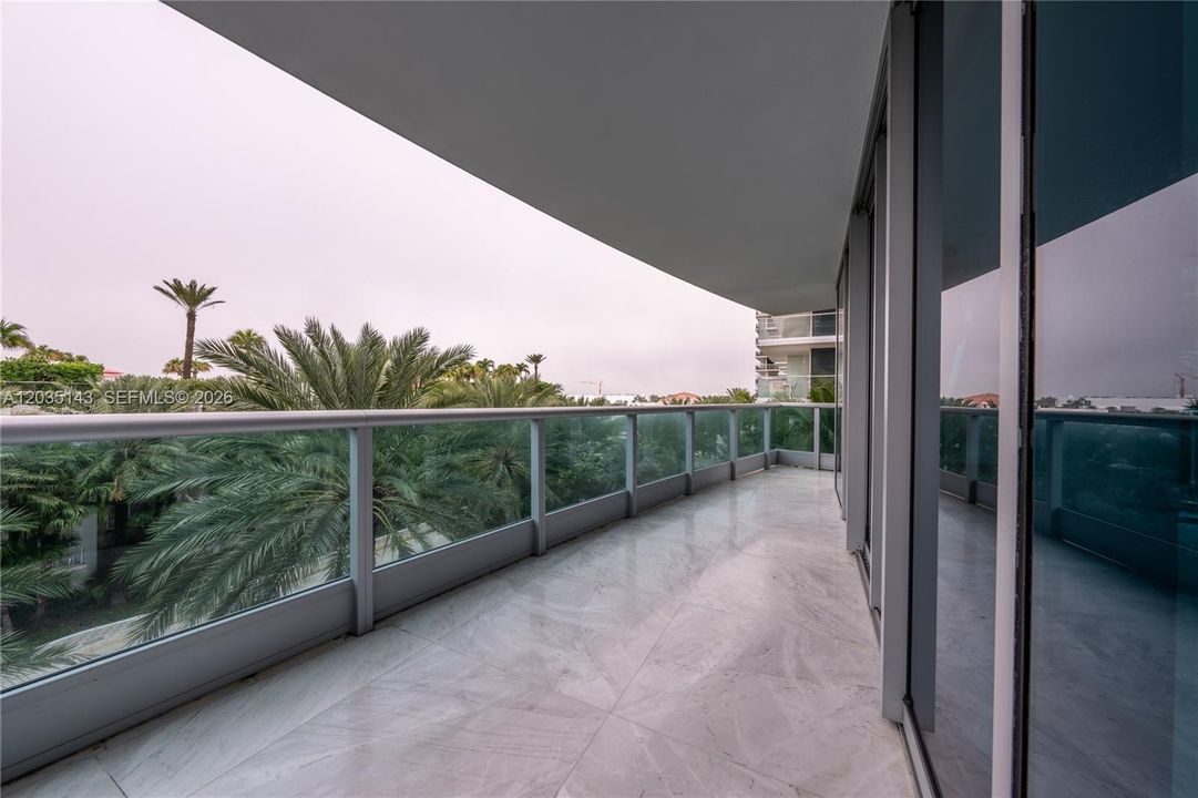For Rent: $10,800 (3 beds, 3 baths, 1910 Square Feet)