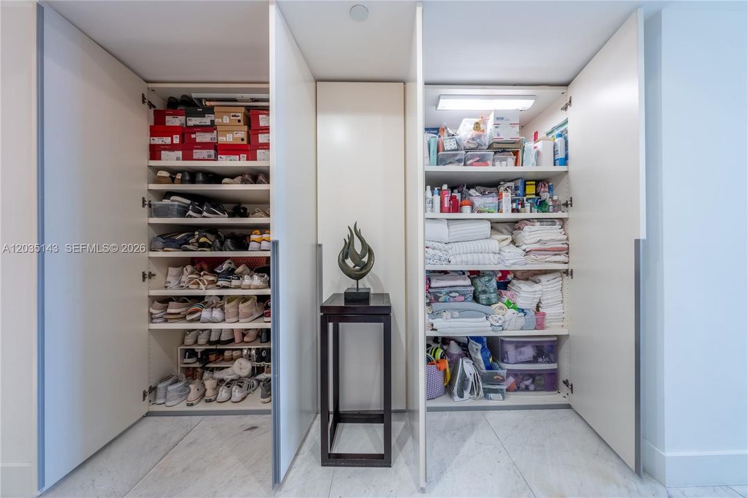 For Rent: $10,800 (3 beds, 3 baths, 1910 Square Feet)