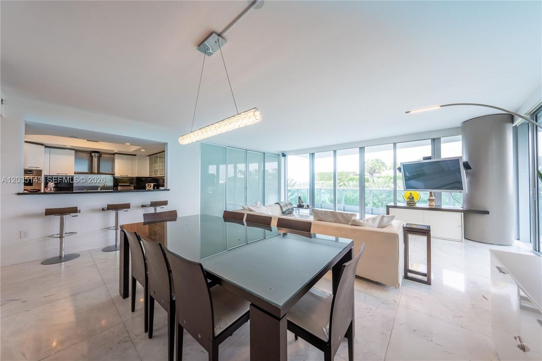 For Rent: $10,800 (3 beds, 3 baths, 1910 Square Feet)