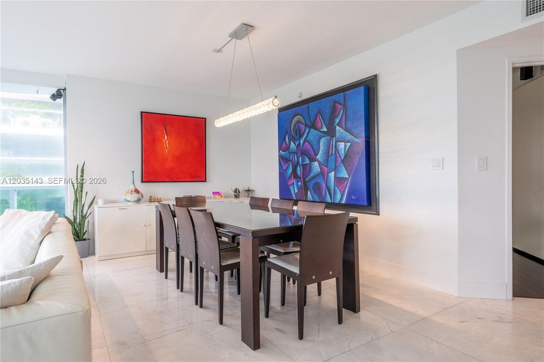 For Rent: $10,800 (3 beds, 3 baths, 1910 Square Feet)