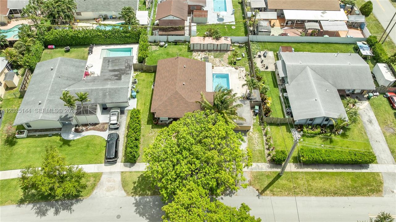For Sale: $630,000 (3 beds, 2 baths, 1331 Square Feet)