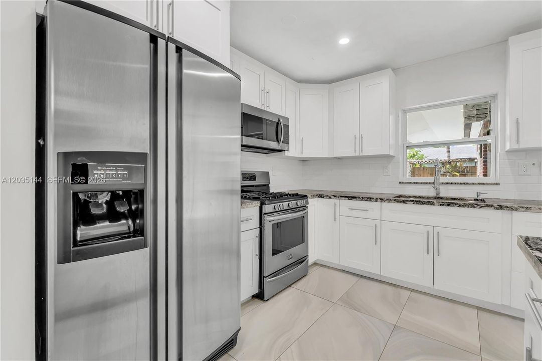 For Sale: $630,000 (3 beds, 2 baths, 1331 Square Feet)