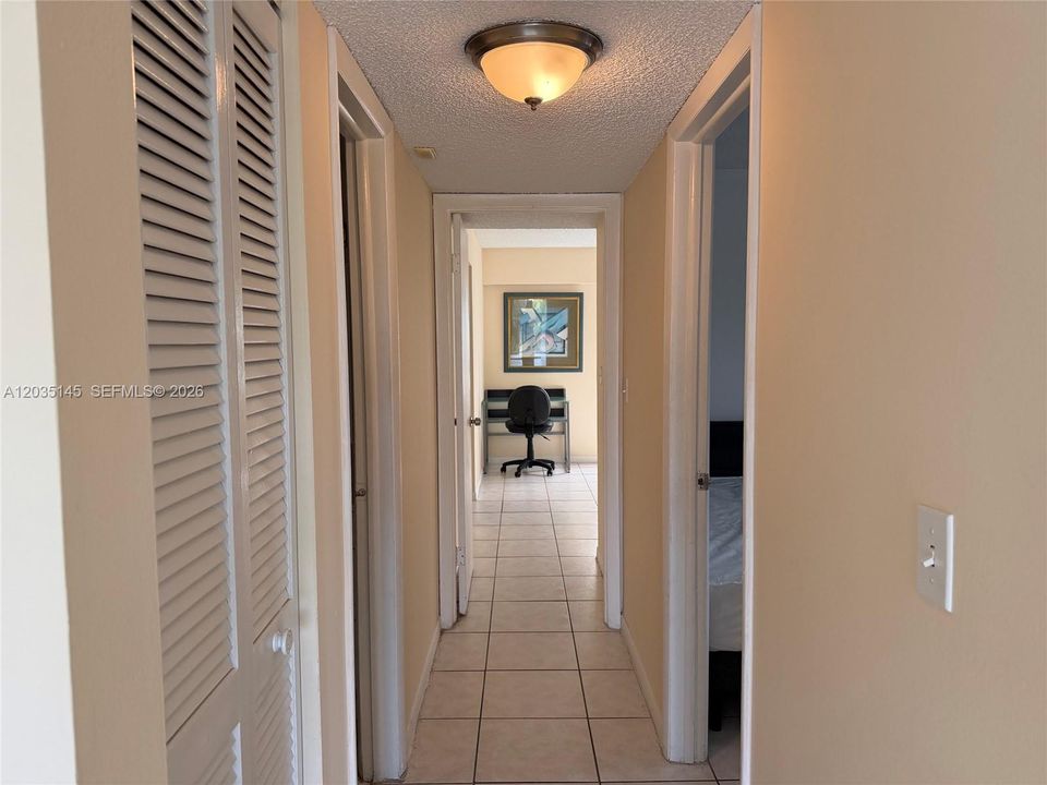 For Rent: $2,400 (2 beds, 2 baths, 1190 Square Feet)