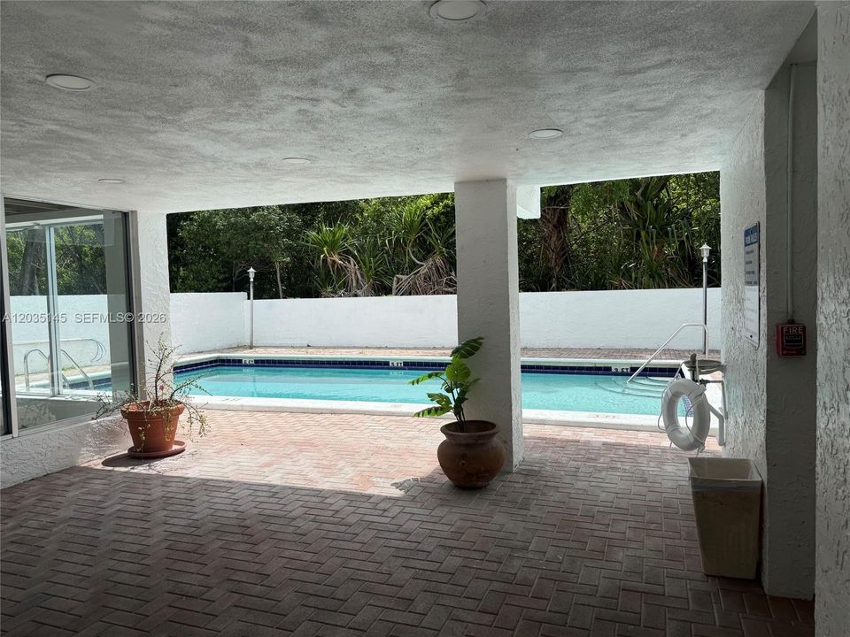 For Rent: $2,400 (2 beds, 2 baths, 1190 Square Feet)