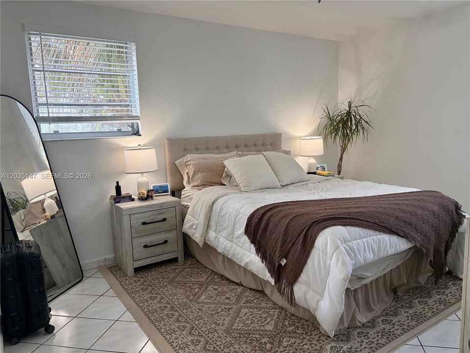 For Rent: $2,200 (1 beds, 1 baths, 684 Square Feet)