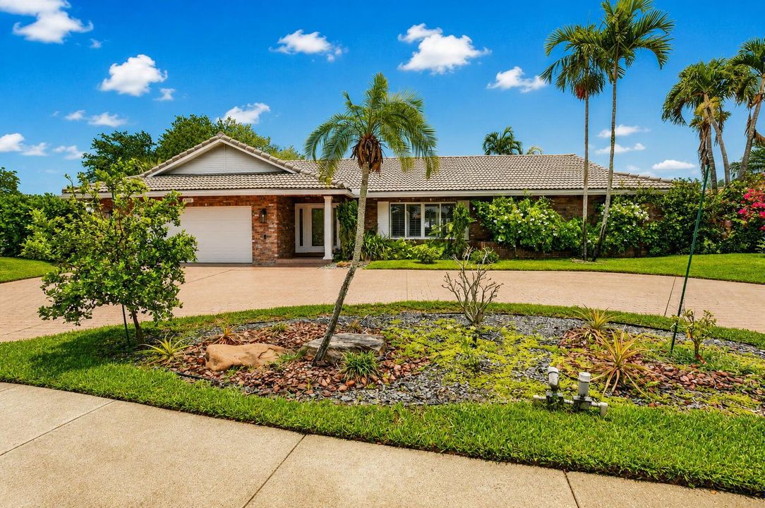 1-web-or-mls-2378 Lob Lolly (28)