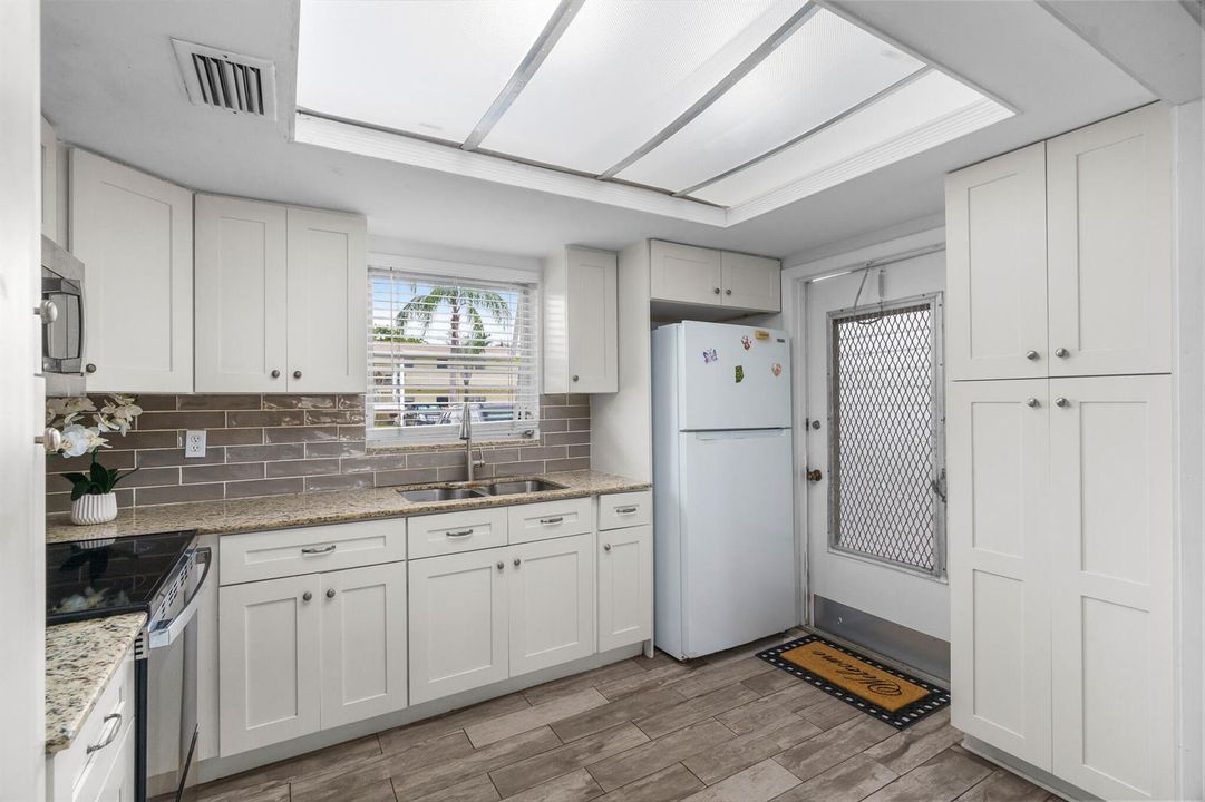 Kitchen 2