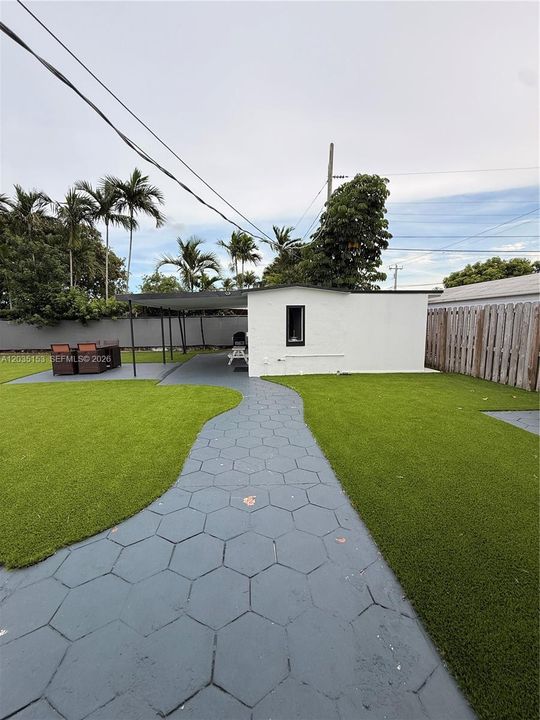 En Venta: $850,000 (3 camas, 2 baños, 1338 Pies cuadrados)