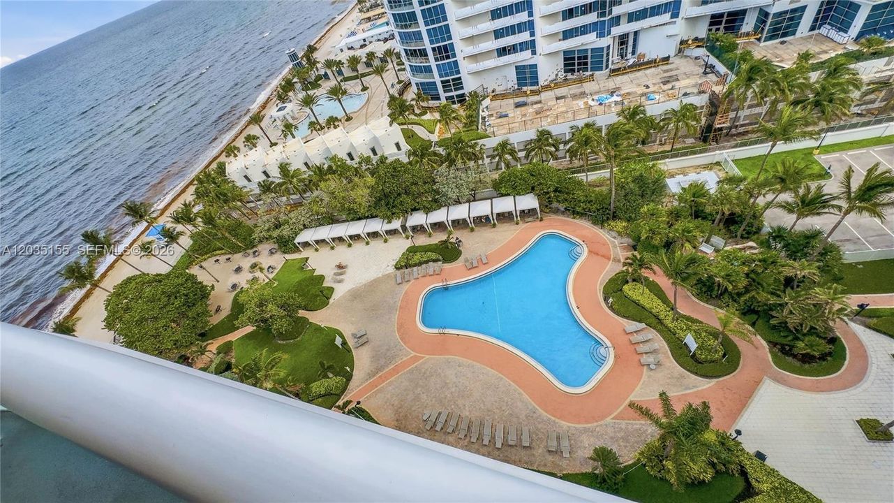 For Rent: $2,800 (1 beds, 1 baths, 883 Square Feet)