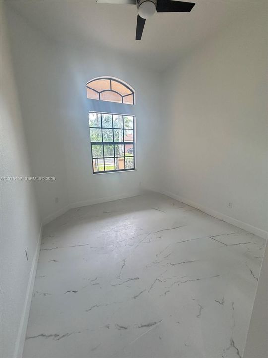 En Renta: $7,200 (4 camas, 3 baños, 2480 Pies cuadrados)