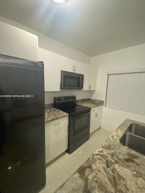 En Venta: $825,000 (0 camas, 0 baños, 2440 Pies cuadrados)