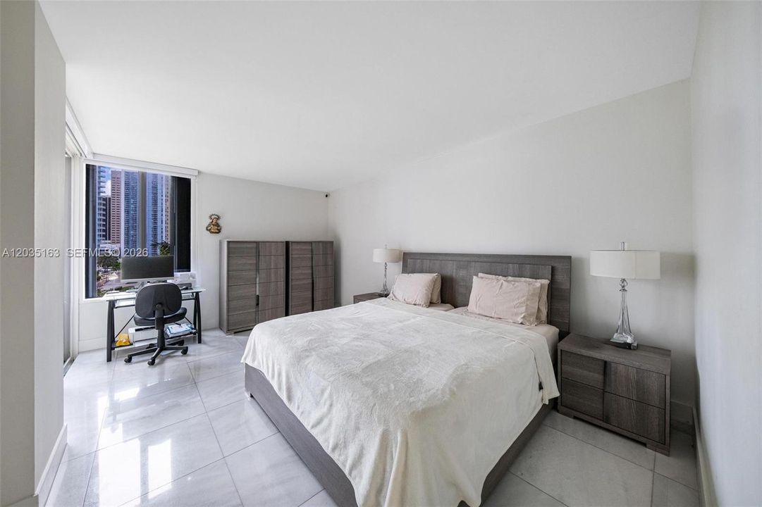 For Rent: $4,500 (2 beds, 2 baths, 1464 Square Feet)