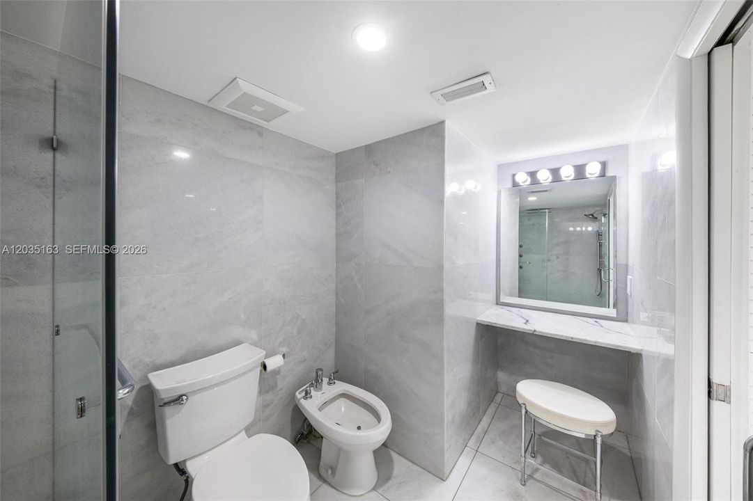 For Rent: $4,500 (2 beds, 2 baths, 1464 Square Feet)