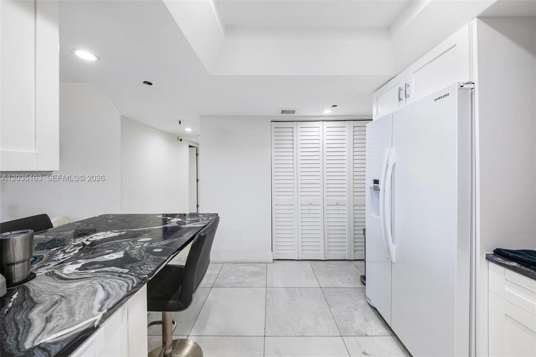 For Rent: $4,500 (2 beds, 2 baths, 1464 Square Feet)