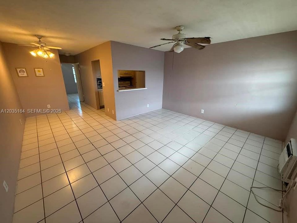 For Rent: $1,500 (1 beds, 1 baths, 640 Square Feet)