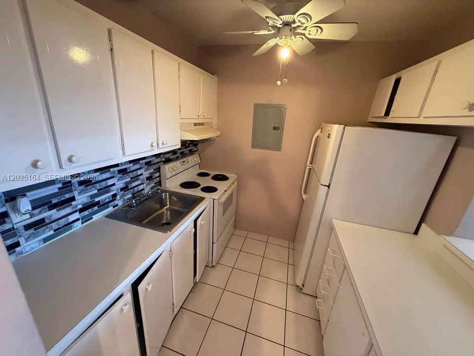 For Rent: $1,500 (1 beds, 1 baths, 640 Square Feet)