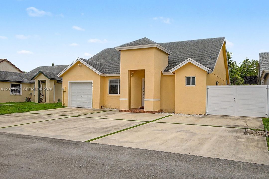 For Sale: $535,000 (3 beds, 2 baths, 1383 Square Feet)