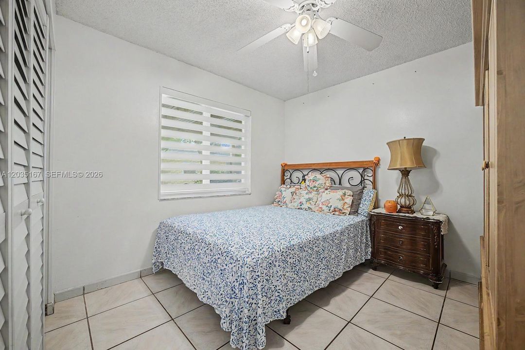 For Sale: $535,000 (3 beds, 2 baths, 1383 Square Feet)
